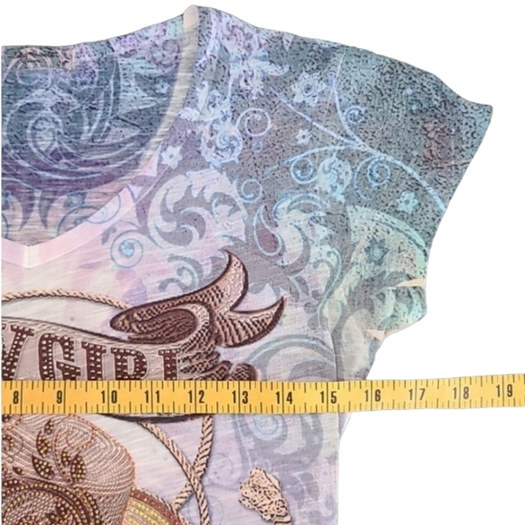 SWEET GISELE Cowgirl Western Graphic Tee M Cowboy Boots Hat Texas Gold Bling - Picture 13 of 16